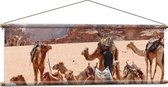 WallClassics - Textielposter - Kamelen in de Woestijn - 120x40 cm Foto op Textiel