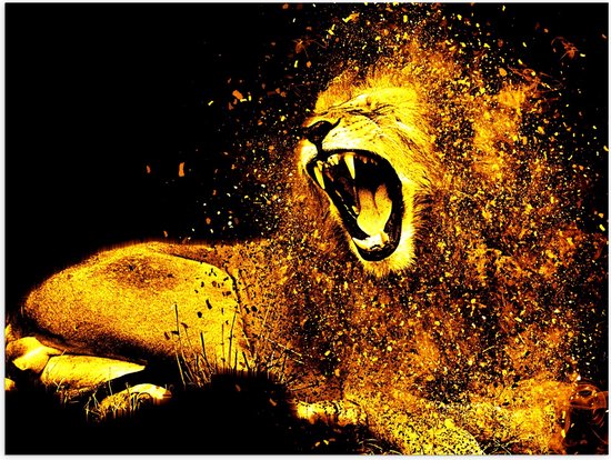 WallClassics - Poster (Mat) - Grommende Leeuw van Vuur met Gele Gloed - 40x30 cm Foto op Posterpapier met een Matte look