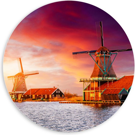 PVC Schuimplaat Muurcirkel - Nederlandse Windmolens aan het Water onder Paars met Oranje Lucht - 60x60 cm Foto op Muurcirkel (met ophangsysteem)