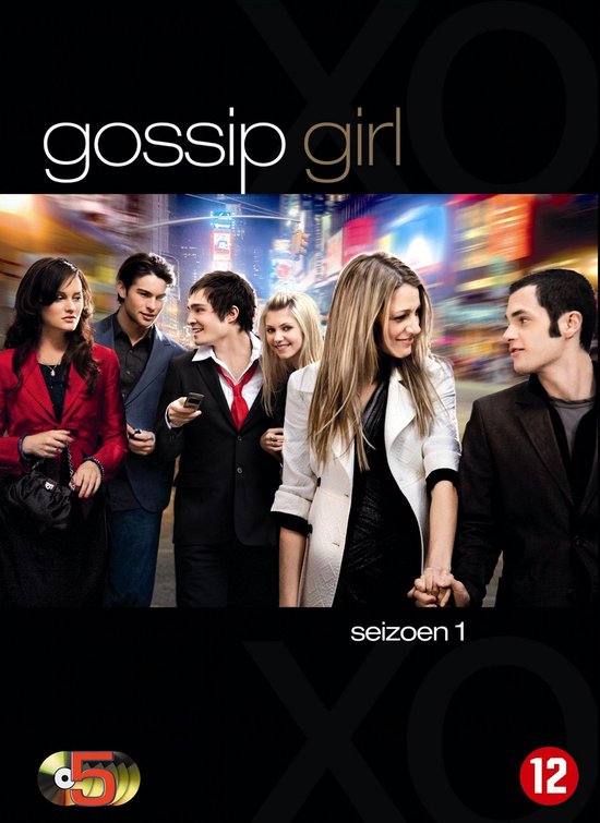Cover van dvd 'Gossip Girl - seizoen 1' met zes hoofdrolspelers op een stadsnachtachtergrond.