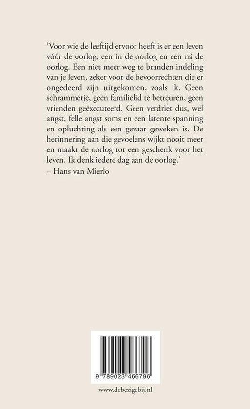 Achterpagina met tekst over het leven voor, in en na de oorlog, en een barcode.
