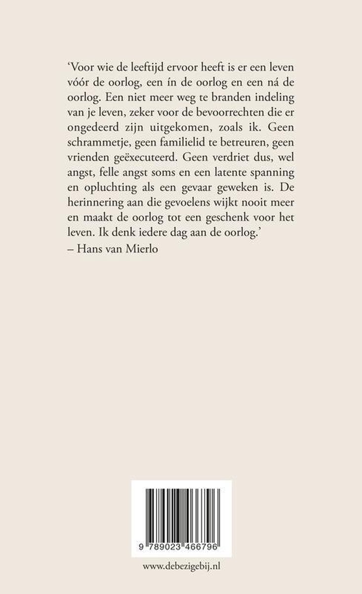 Achterpagina met tekst over het leven voor, in en na de oorlog, en een barcode.