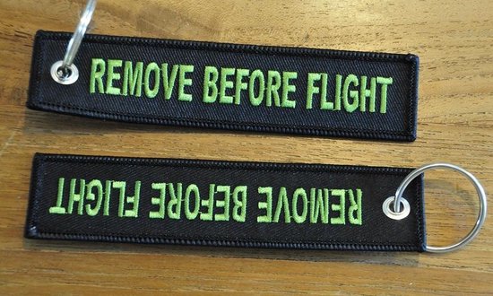 Remove Before Flight sleutelhanger