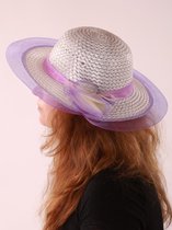 Witte dameshoed met lila sierrand