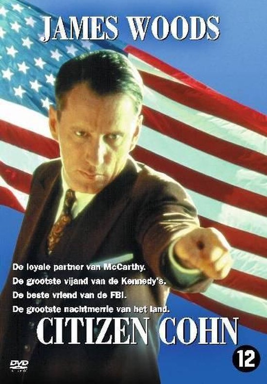 James Woods als Roy Cohn met Amerikaanse vlag. "Citizen Cohn".