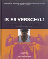 Boekomslag met een grote tekst 'IS ER VERSCHIL?'. Centraal staat een foto van Maurice Wiegman, een man met zonnebril in een rolstoel.