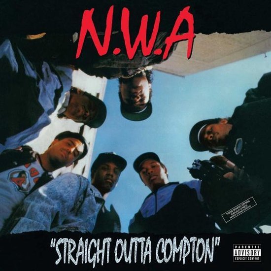 Albumcover met N.W.A. en de tekst "STRAIGHT OUTTA COMPTON" 20th Anniversary Edition.