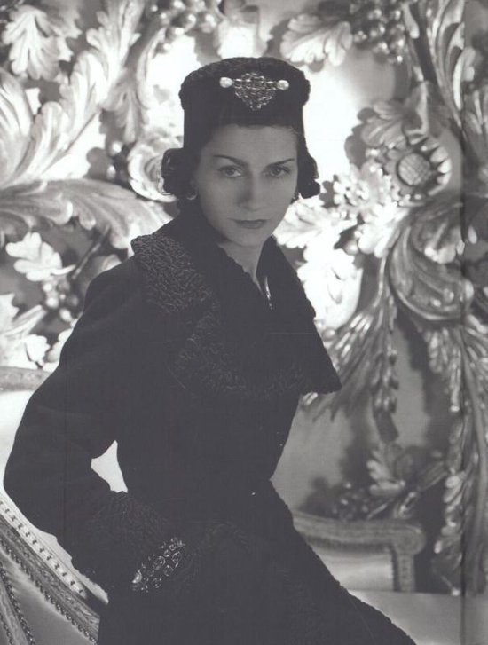 Vogue On Coco Chanel - (vogue On Designers) By Bronwyn Cosgrave (hardcover)  : Target