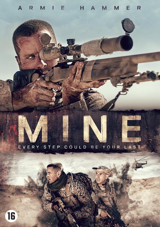 Poster van de film Mine. Een sniper richt met een geweer, onderaan lopen twee soldaten in militair tenue.