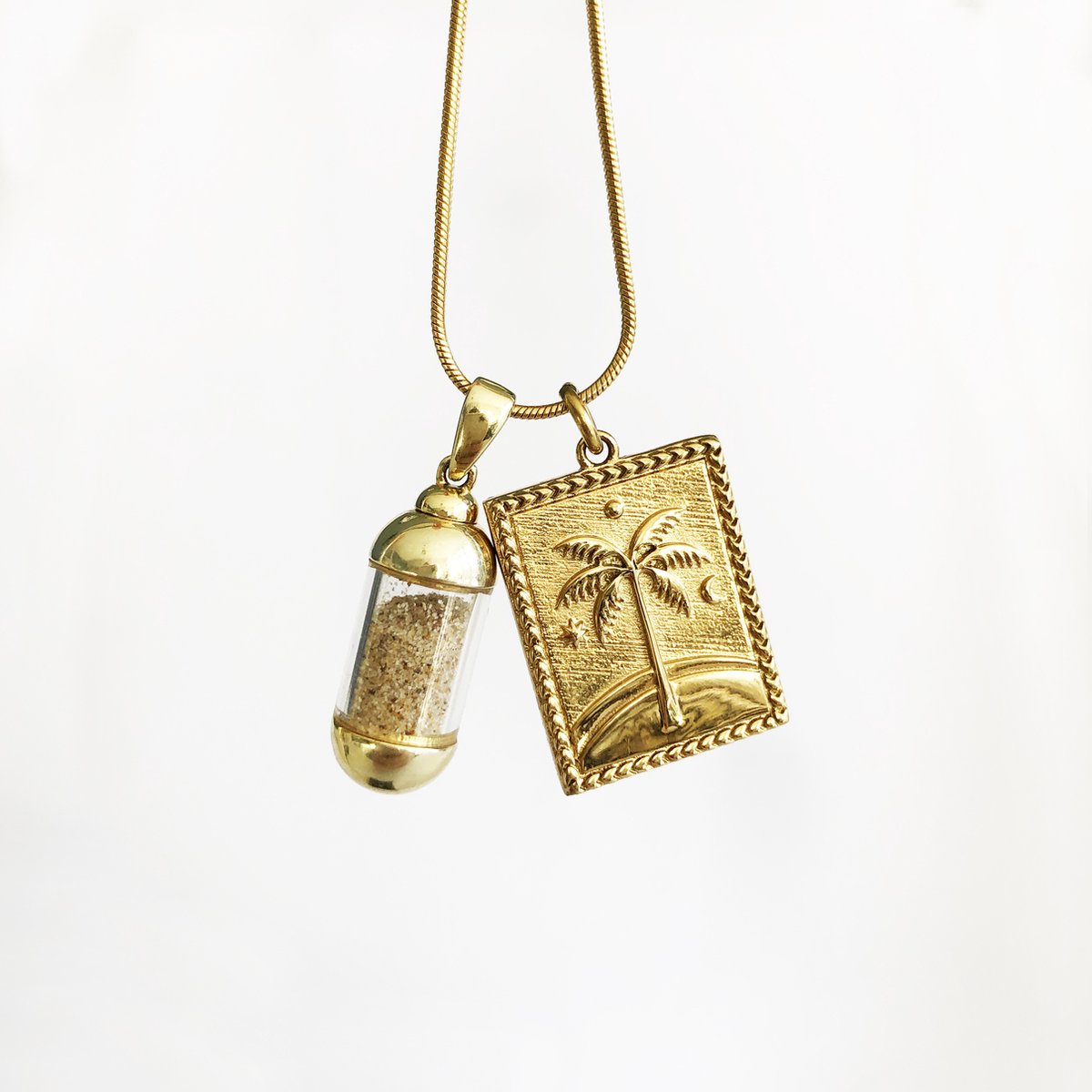 Laguna Treasures Jewellery - Ketting Beach Pendant My Loves - Goud - Verguld - Snake ketting - Halsketting - Sieraden - Surf - Herinnering - Palmboom