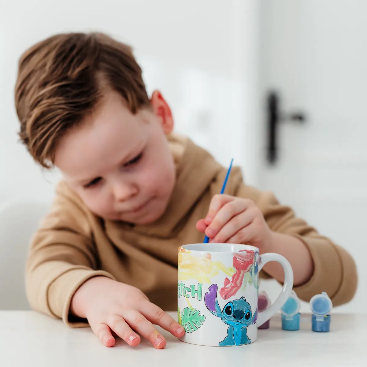 Disney Stitch inkleurbeker - Totum knutselset keramieken mok incl. verf en penseeltje - cadeau tip speelgoed meisjes en jongens knutselen Lilo & Stitch — afbeelding 13