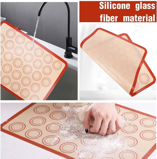 Collage van rode macaron bakmatten. Boven links: bakmat wordt afgespoeld onder kraan. Boven rechts: bakmat wordt vastgehouden. Beneden: deeg wordt bewerkt op bakmat.
