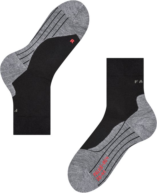 Zwarte hardloopsokken met grijze hiel, zool en strepen. Rode 'F' en 'R' logo's.