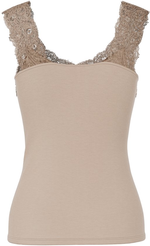 Beige hemd met kanten afwerking langs de schouderbandjes en de bovenrand.