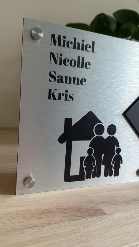Naambordje / huisnummer voordeur huis familie Rvs-look 20x28cm met rvs afstandhouders
