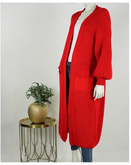 Long gilet rouge en maille avec manches bouffantes, poches plaquées et un devant ouvert.