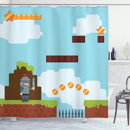 Rideau de douche avec un chevalier de jeu vidéo, des blocs, des pièces et des étoiles, dans une salle de bain avec baignoire et chaise.