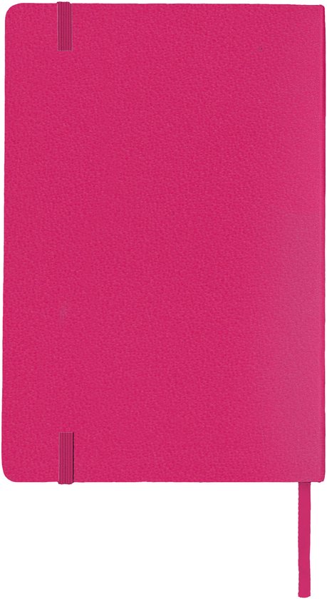 Roze notitieboek met elastische band sluiting en bladwijzer.