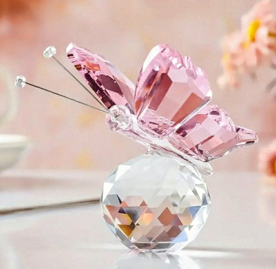Cadeau - Decoratie geschenk van Kristal met een Roze vlinder - Liefde - Verjaardag - Kado - Troost - Decoratie