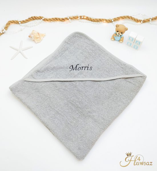 Badcape Grijs - Badcape met naam - Hawsaz.nl Kraamcadeaus - Geboortecadeau - Bad en douche - Borduren met naam - Gepersonaliseerd - Babycadeau met naam - Badcape — afbeelding 2