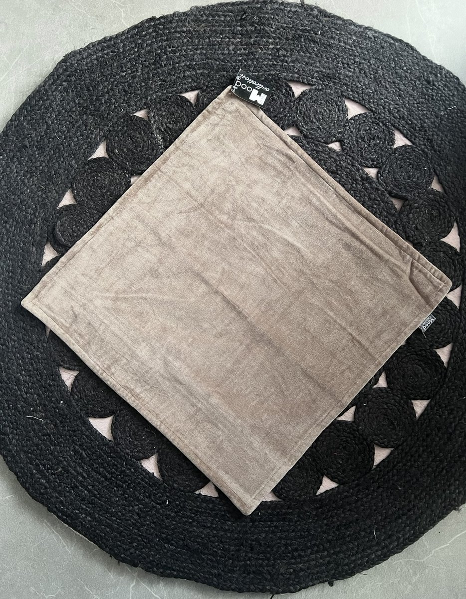 Sierkussenhoes - kussenhoes - in the Mood Collection - 50 x 50 - Kleur Beige