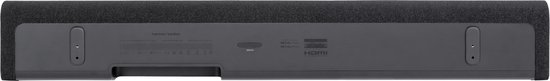 Onderkant van de zwarte Harman Kardon Enchant 900 soundbar met aansluitingen.