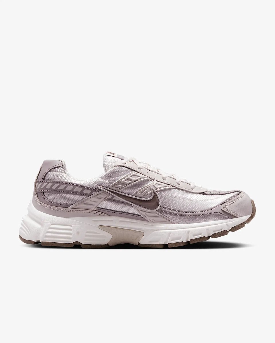 Nike Valt normaal Beige