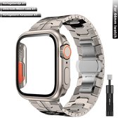 Zilverkleurige smartwatch met metalen bandje, beschermhoes en bandinkorter.