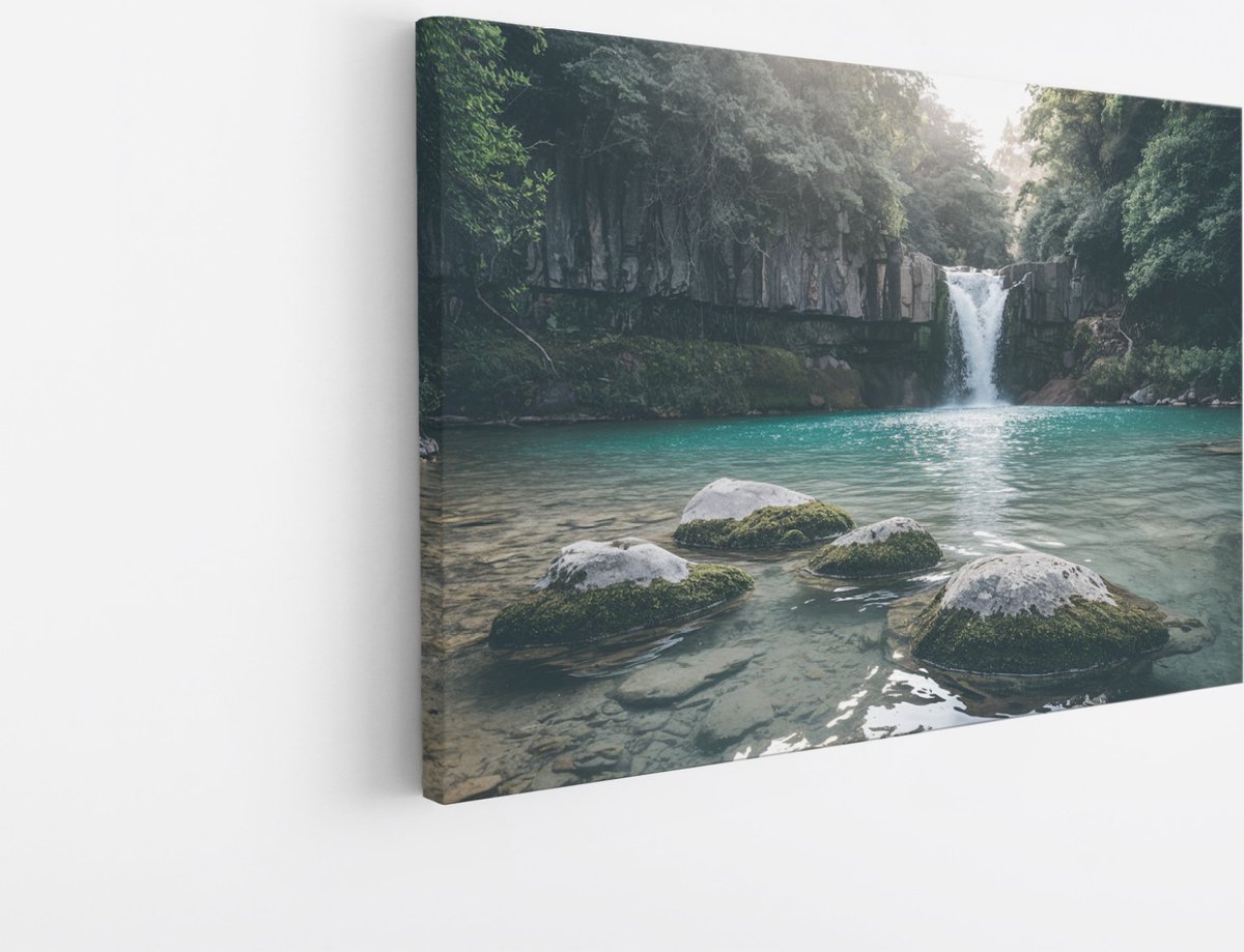 Saammp Canvas Schilderij - waterval in de jungle - Landschap - Natuur - 100x75 - Foto op canvas - Wanddecoratie - Muurdecoratie Woonkamer - Slaapkamer decoratie - Canvas Print Multicolor