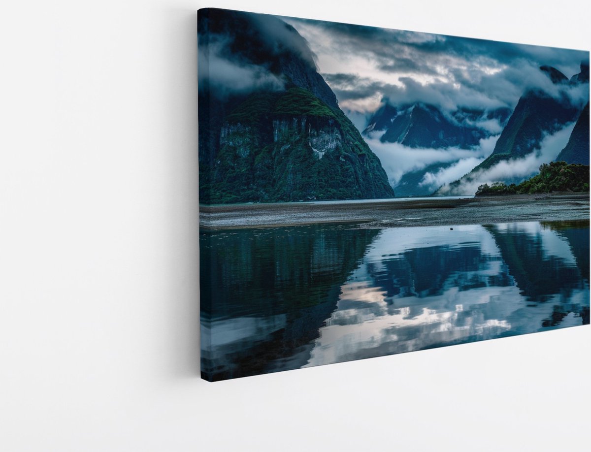 Saammp Canvas Schilderij - Bergachtig landschap met lage wolken - Natuur - 60x40 - Foto op canvas - Wanddecoratie - Muurdecoratie Woonkamer - Slaapkamer decoratie - Canvas Print Multicolor