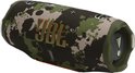 JBL Charge 6 camo speaker met oranje logo en groen/bruin camouflagepatroon.