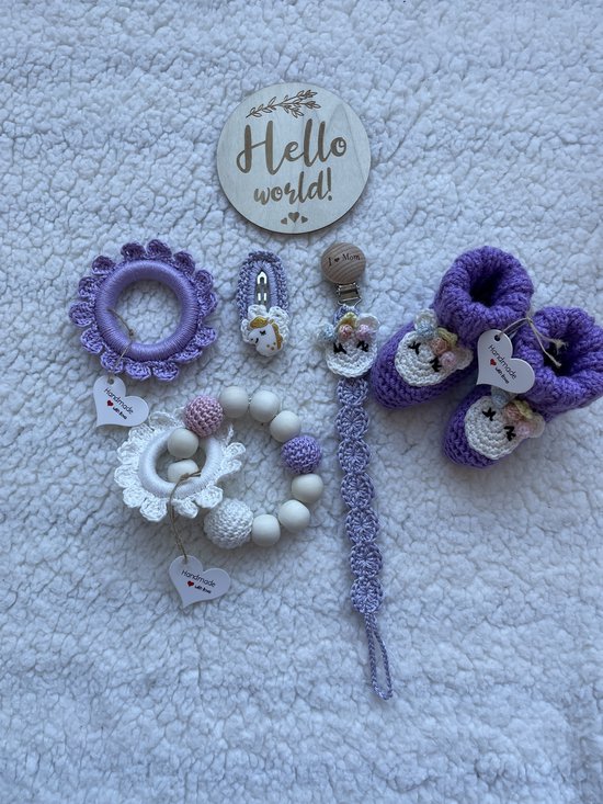 Maminobaby.nl - Baby geschenkset meisjes - Unicorn - Handmade speenkoord - Handgemaakte haarclip - Gehaakte Babyslofjes - Kraamcadeau - Babyshower - Baby cadeau van Maminobaby.nl — afbeelding 3