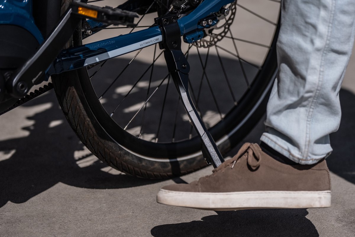 BBB Cycling Fietsstandaard 20 - 26 Inch - Universeel Klemsysteem - Verstelbaar in Lengte - Zijstandaard: E-bike, Stadsfiets & Mountainbike - UniKick Clampmount - BKS-08 – foto 3
