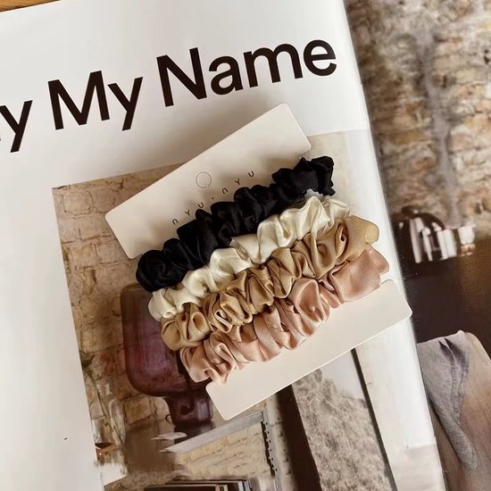 Élastiques en satin/ Silk - Noeuds Silky - Élastiques à cheveux en satin/élastiques à cheveux en Silk - 4 pièces - Couleur : Zwart / Wit /beige - Élastiques à cheveux sans plis - Sains pour vos cheveux - Chouchou moulant en Silk - Haute qualité