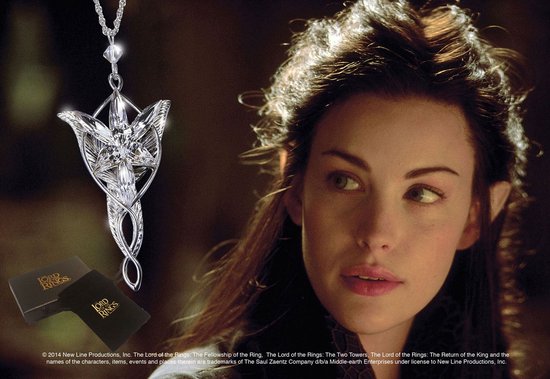 Zilverkleurige Arwen Evenstar hanger met sprankelende kristallen, met een elf-achtige vrouw met lang bruin haar en een geschenkdoos.