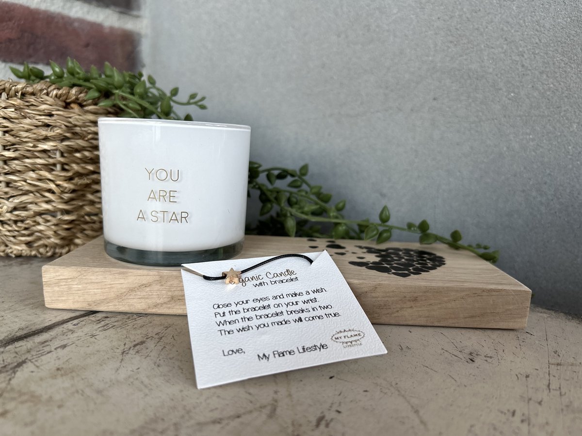 Creaties van hier Geurkaars You are a star op houten plankje met armband - Moederdag