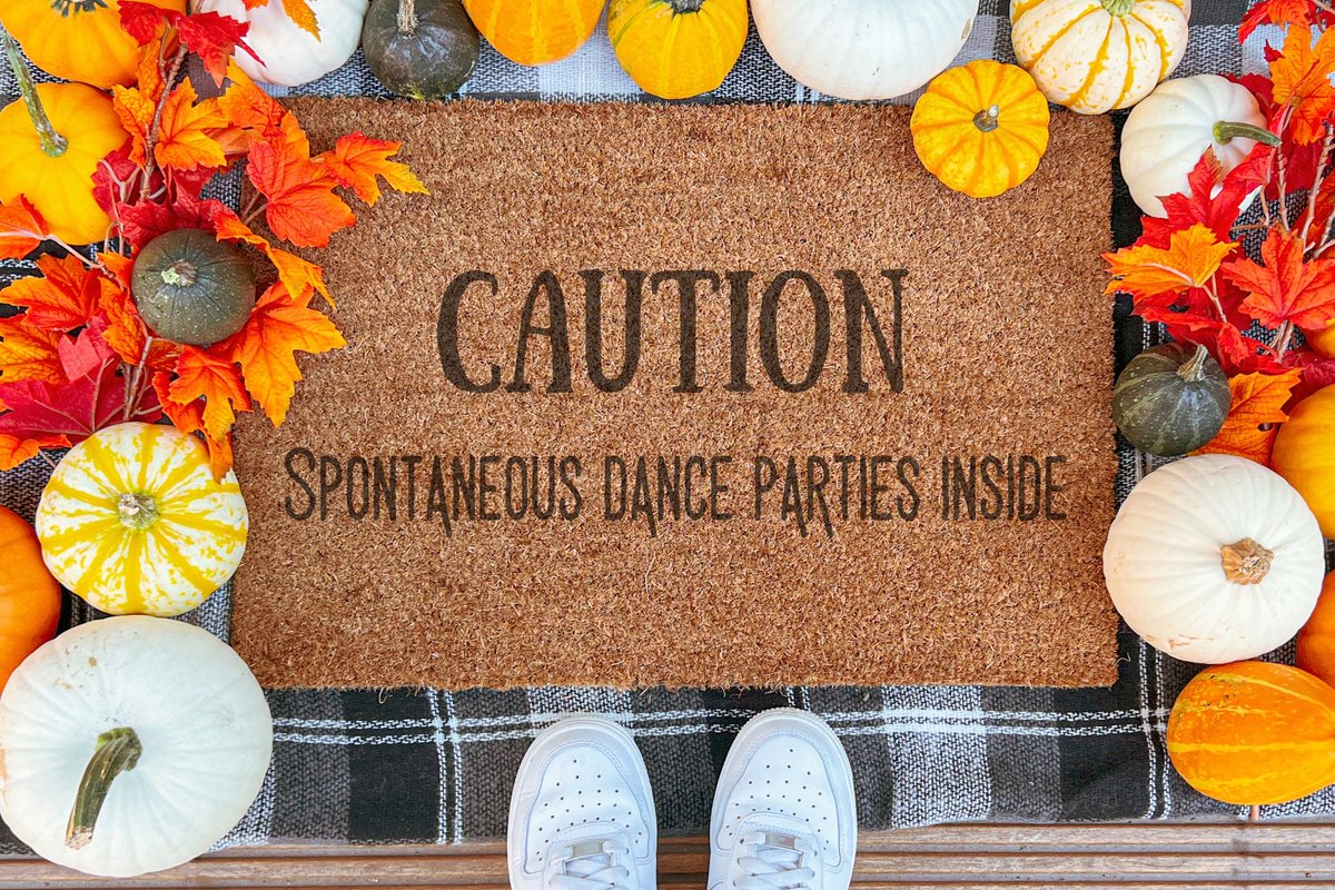 Caution Spontaneous Dance Parties Inside | 90x60 cm | Nieuwe huis cadeau | Ingangsmat | Deurmat met stijl | Verhuizing cadeau | Praktisch & trendy | Perfect voor binnenkomst | Cadeau voor nieuwe woning