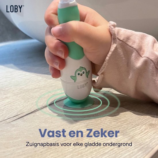 Kind geeft duim omhoog bij de tandarts, met tandarts die goedkeurend knikt.