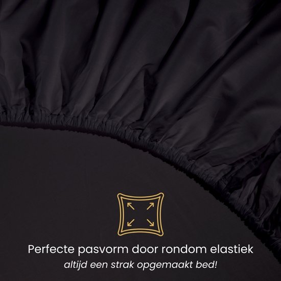 Strak zwart hoeslaken met rondom elastiek voor een perfecte pasvorm.