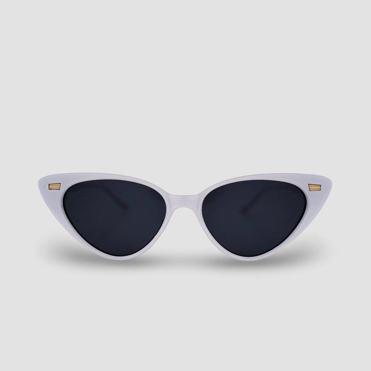 Cat eye white