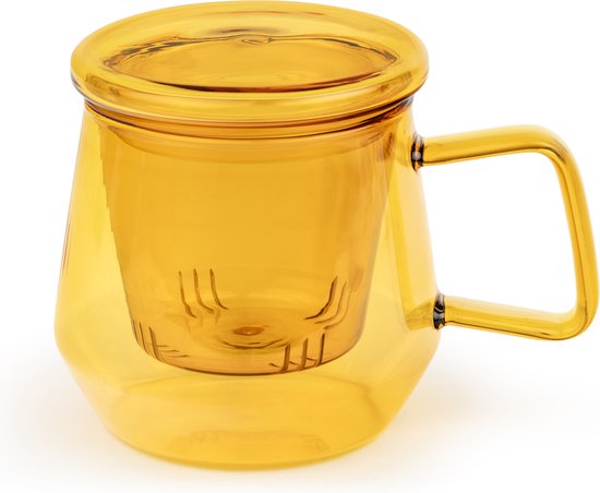 Gobelet à thé de couleur ambre avec anse, double paroi, incluant un filtre à thé en verre et un couvercle.