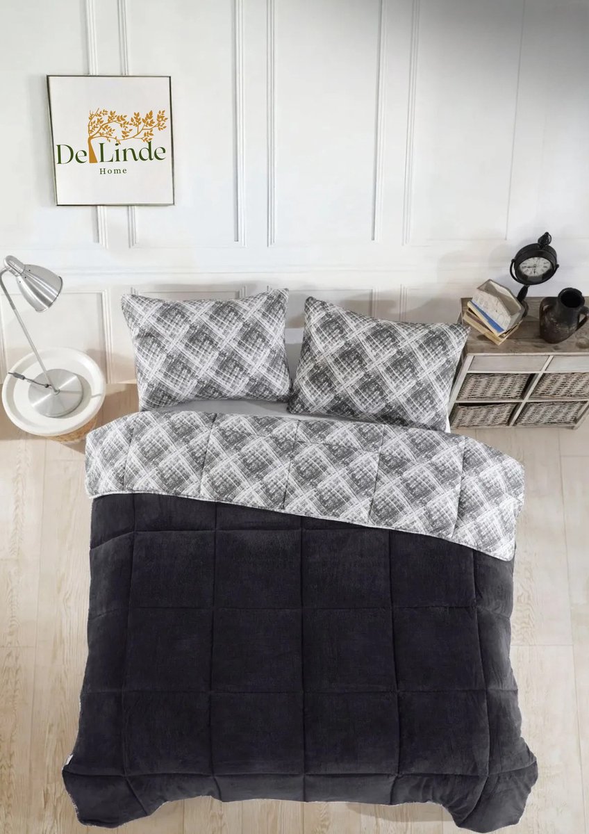 Dekbed zonder overtrek - Inclusief Kussenslopen - Zwart - 220x240 cm - Lits-jumeaux - 2 in 1 Dekbed - Teddy - Zacht & Hypoallergeen - 4 Seizoenen - Dubbelzijdig - Wasbaar - Ultra Soft - De Linde Home