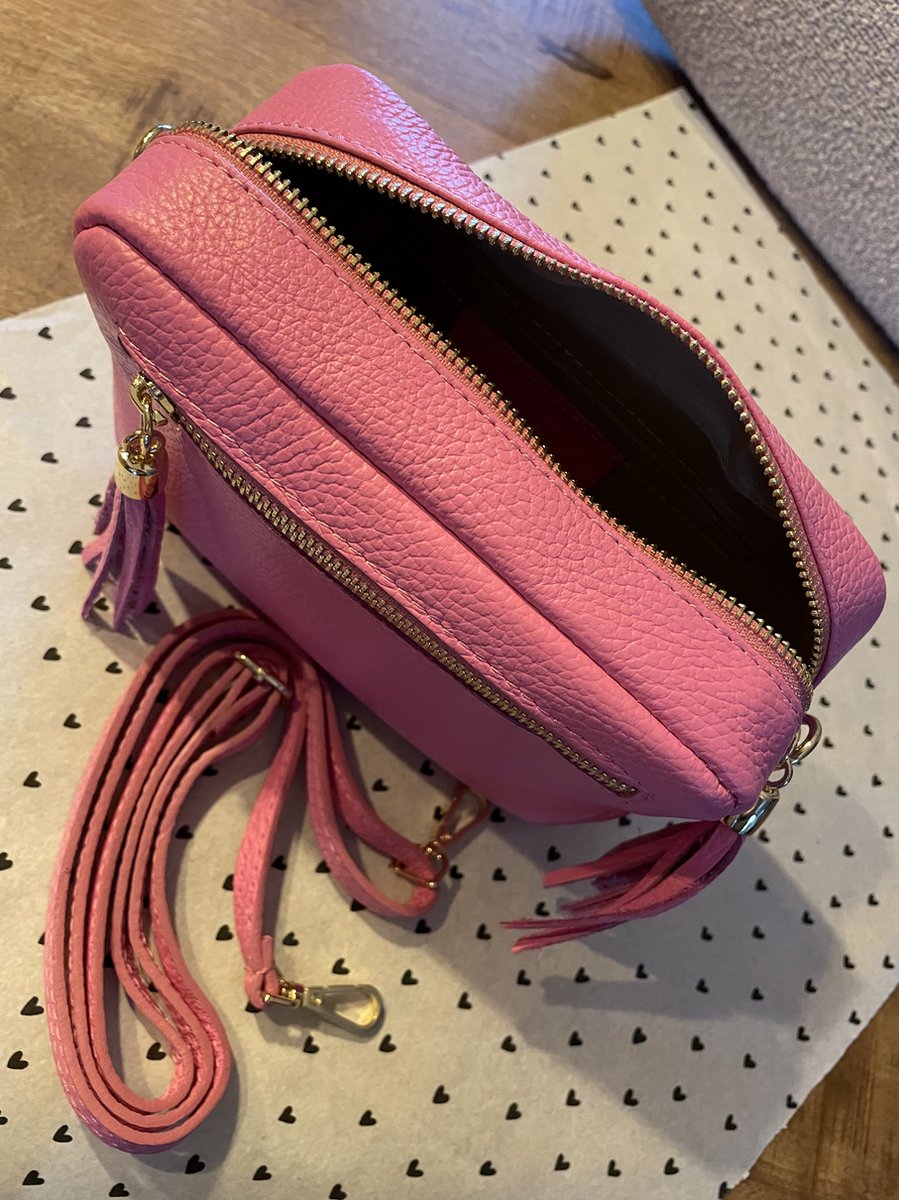 Schoudertas Echt Leer | BUBBLEGUM ROZE | 20 cm x 14 cm x 8 cm | Handtas | Toilettas | Accessoire | Trendsetter | Fashion | Trending | Zak | Hip | Handig | Gadget | Make-up tas | Purse | Make up | Accessoires | Dames | Kinderen | Vrouw | Mat | Mode