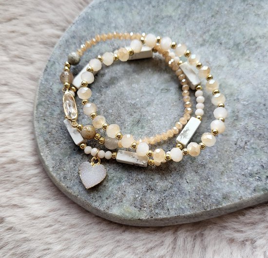 Jewels88 Armbandenset Kralenarmbanden- 3 stuks- Vrouw- Hartje- Goudkleurig- Creme Dames armbanden