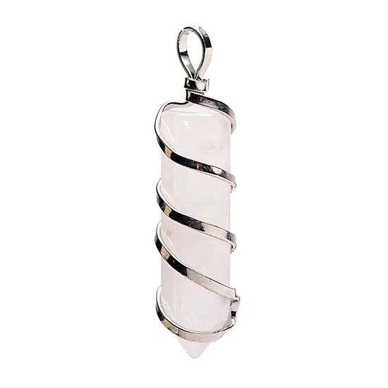 Pendentif pointe en cristal de roche transparent avec spirale argentée.