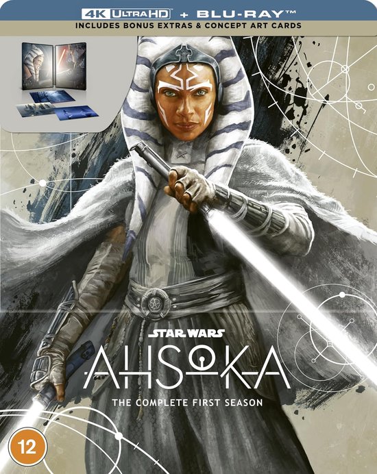 Close-up van Ahsoka met twee witte lichtzwaarden, de titel 'Star Wars Ahsoka' en een 12-rating.