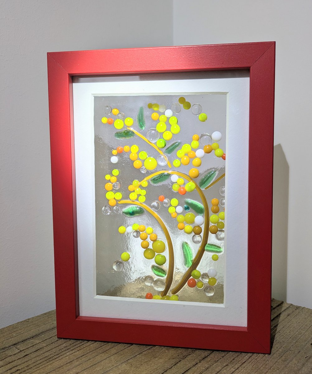 Handgemaakt schilderijtje met een thema van glas in een lijst, LENTE met gele dots