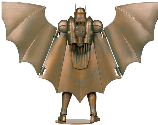 Achterkant van gouden Batman-actiefiguur met vleugels en jetpack.