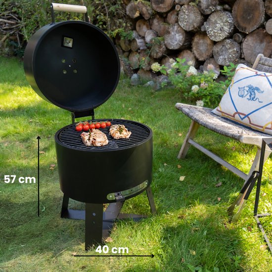 HEAT Houtskool Barbecue - Compacte Draagbare BBQ met Thermometer en Luchtregulatie - Zwart Staal - Inclusief Houten Handvat met Merklogo en Stalen Grillrooster - Ideaal voor Camping, Tuinfeesten en Picknicks - 40x40x57 cm van HEAT — afbeelding 2