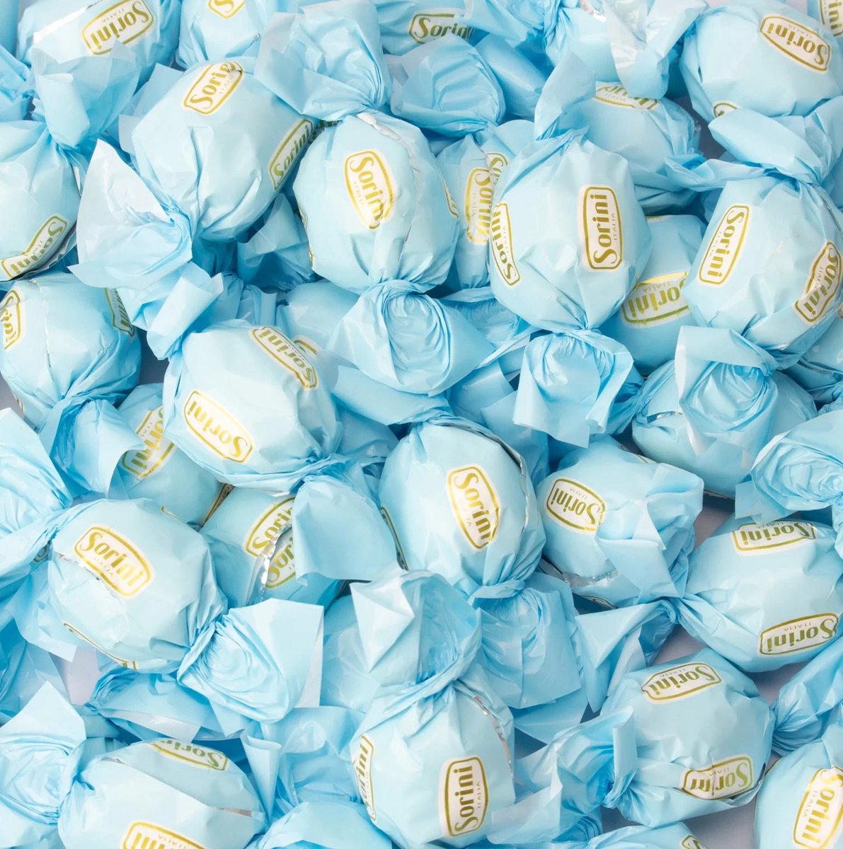 30 chocolade praline ballen in blauwe wikkel voor babyshower en geboorte chocoladebollen